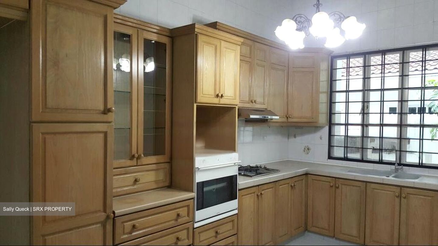 Duke's Road (D10), Semi-Detached #445614601
